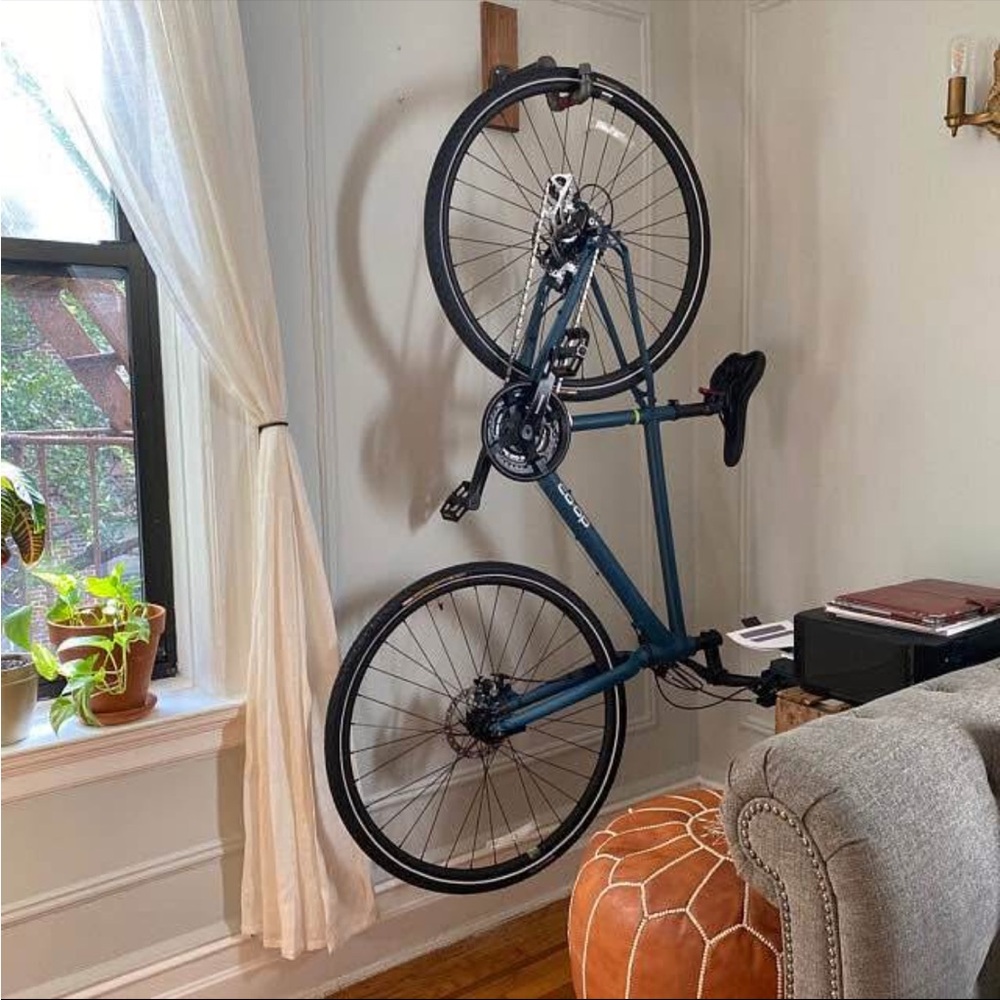 Bicycle wall mount
